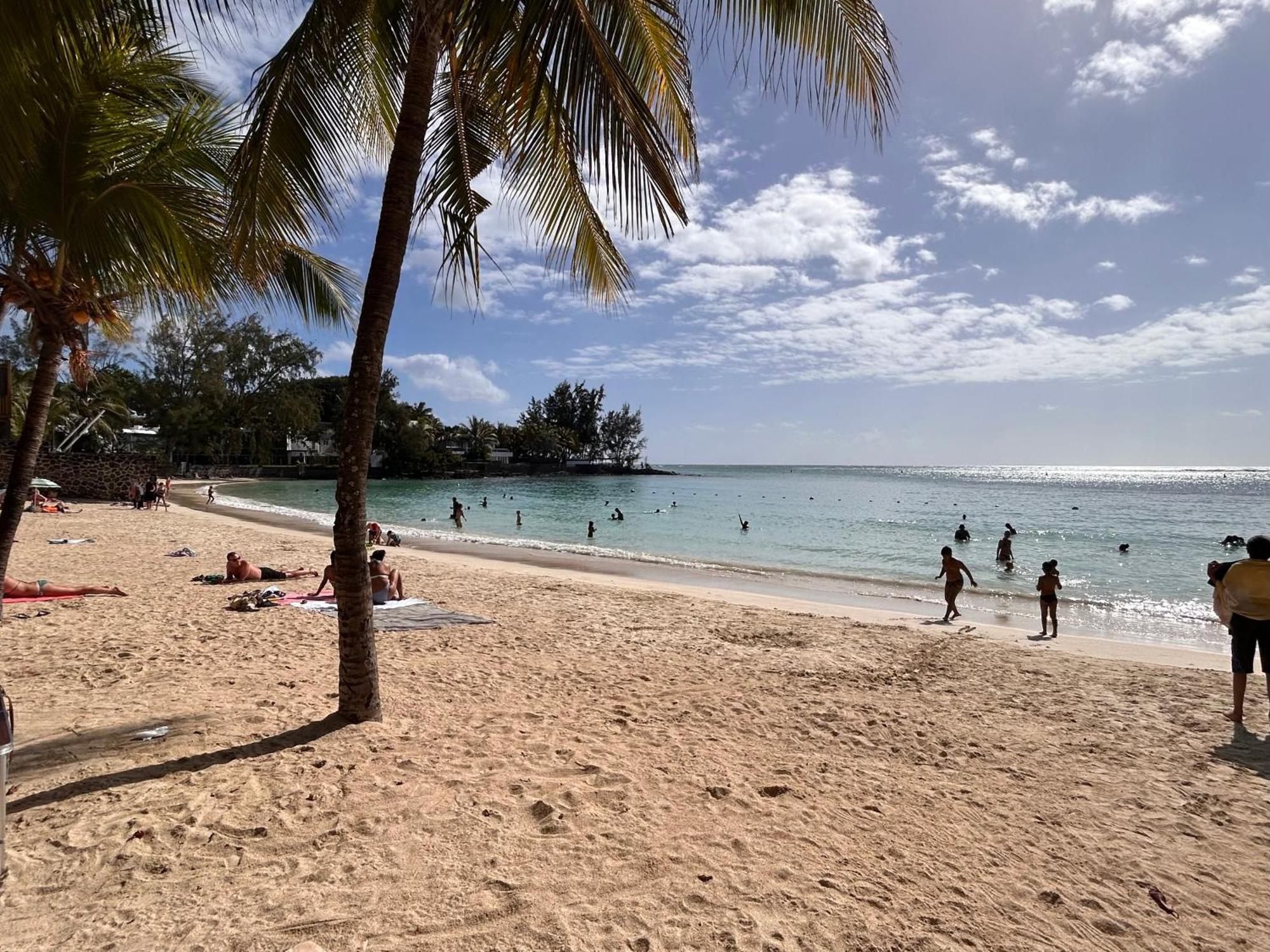 Ellapen Pereybere Beach